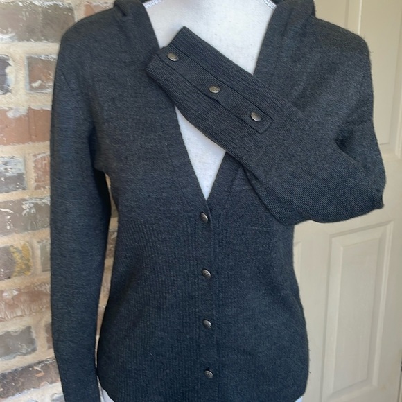 Sporty Charcoal Gray Knit Hooded Cardigan Button Front Sweater Ribbed Trim Sz S - Picture 2 of 13